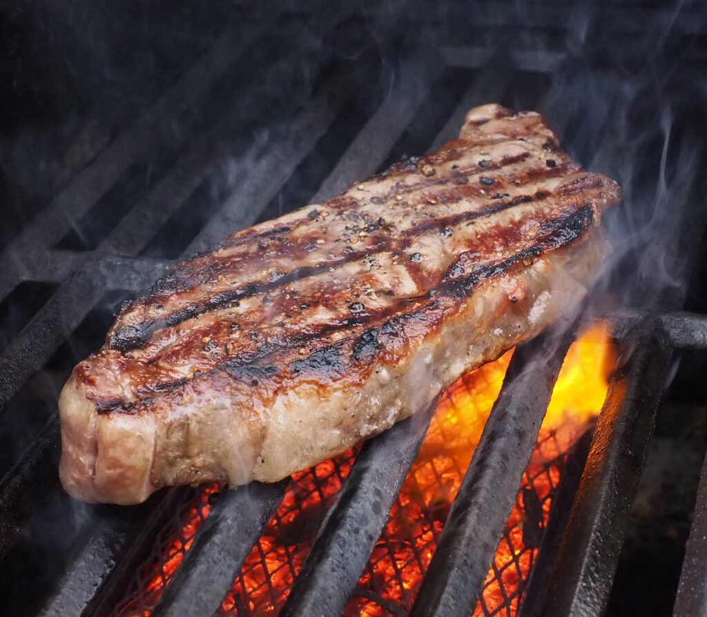 steak, beef, meat-1076665.jpg